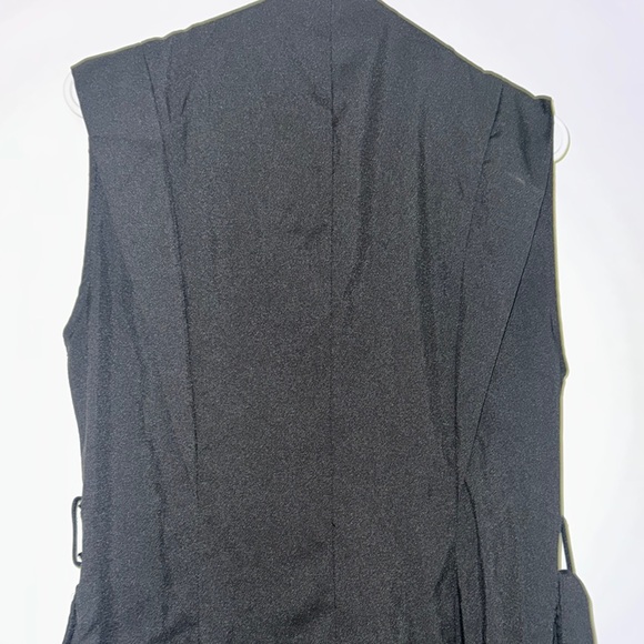 Black Sleeveless Dress - Picture 4 of 4